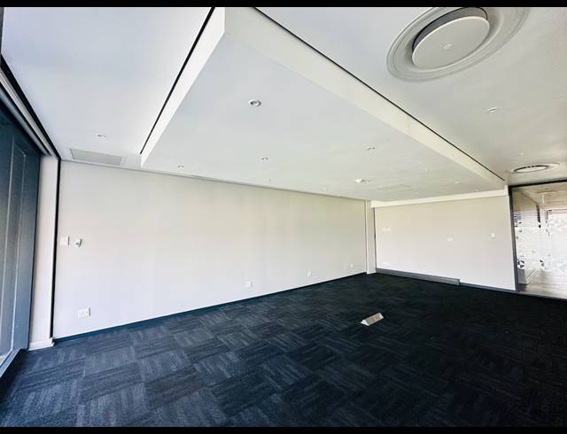 1,679M² OFFICE TO LET IN SOMERSET PARK